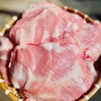 NẠC NỌNG HEO